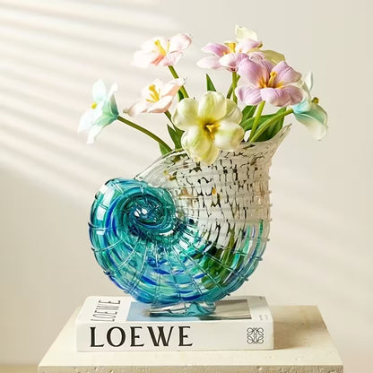Hand-Blown Glass Conch Vase – Elegant Seashell Decorative Accent